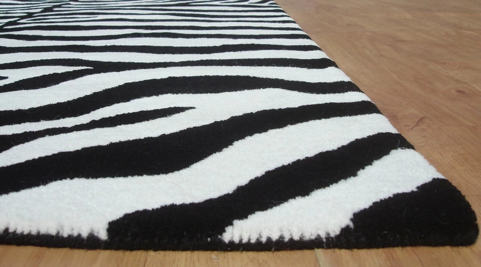 Black White Zebra Area Rug 5×8 ft Hand-Tufted Carpet Animal Print Modern Soft