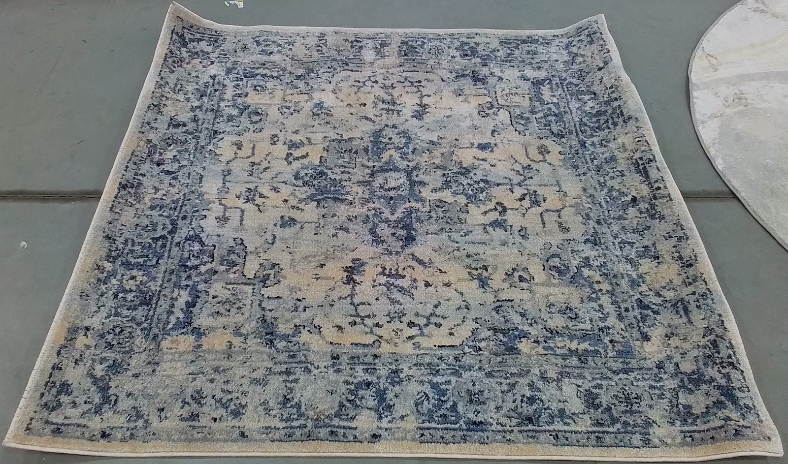 IVORY / NAVY 5′-0″ x 5′-0″ Flaw in Rug, Reduced Price 1172797485 CHL411A-5SQ