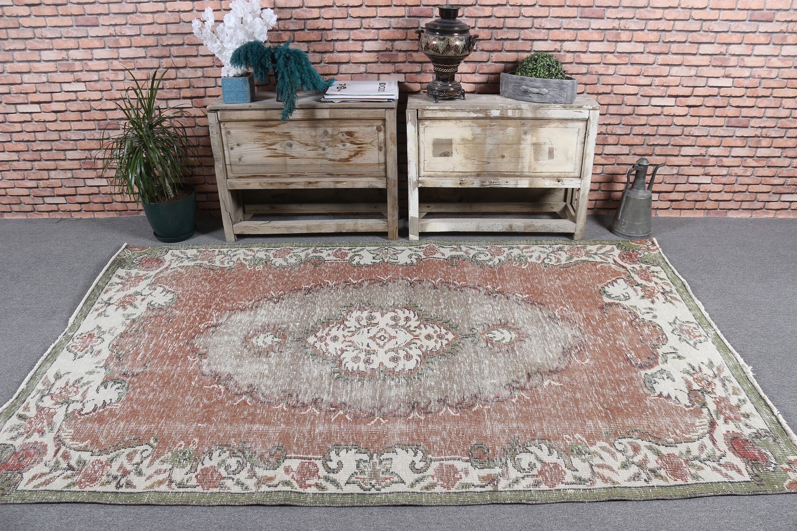 Turkish Vintage Rug 4,9×7,8 ft, Brown Area Floral Wool Rug
