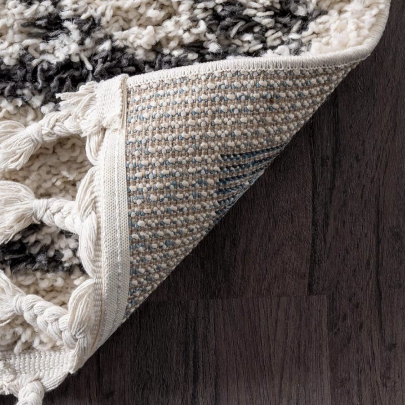 NEW West Elm White Black Boho Tassel Geometric Shag Area Rug Carpet – 8′ x 5′
