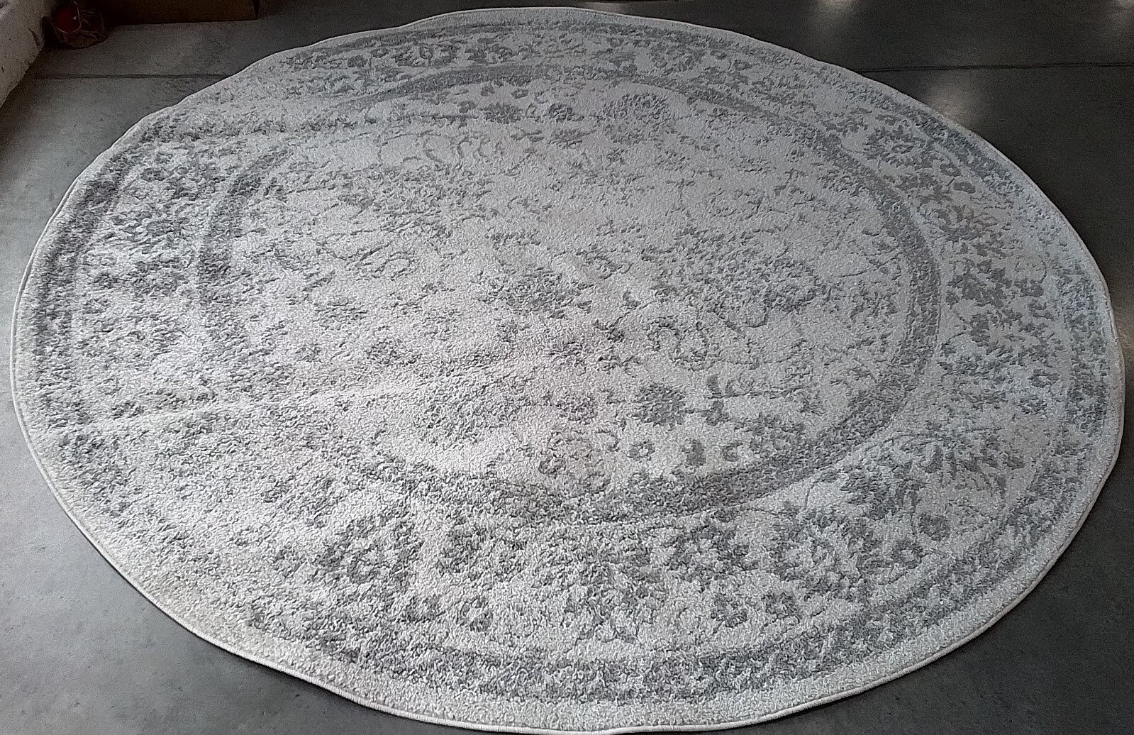 IVORY / SILVER 8′-0″ x 8′-0″ Back Stain Rug, Reduced Price 1172769994 ADR109C-8R
