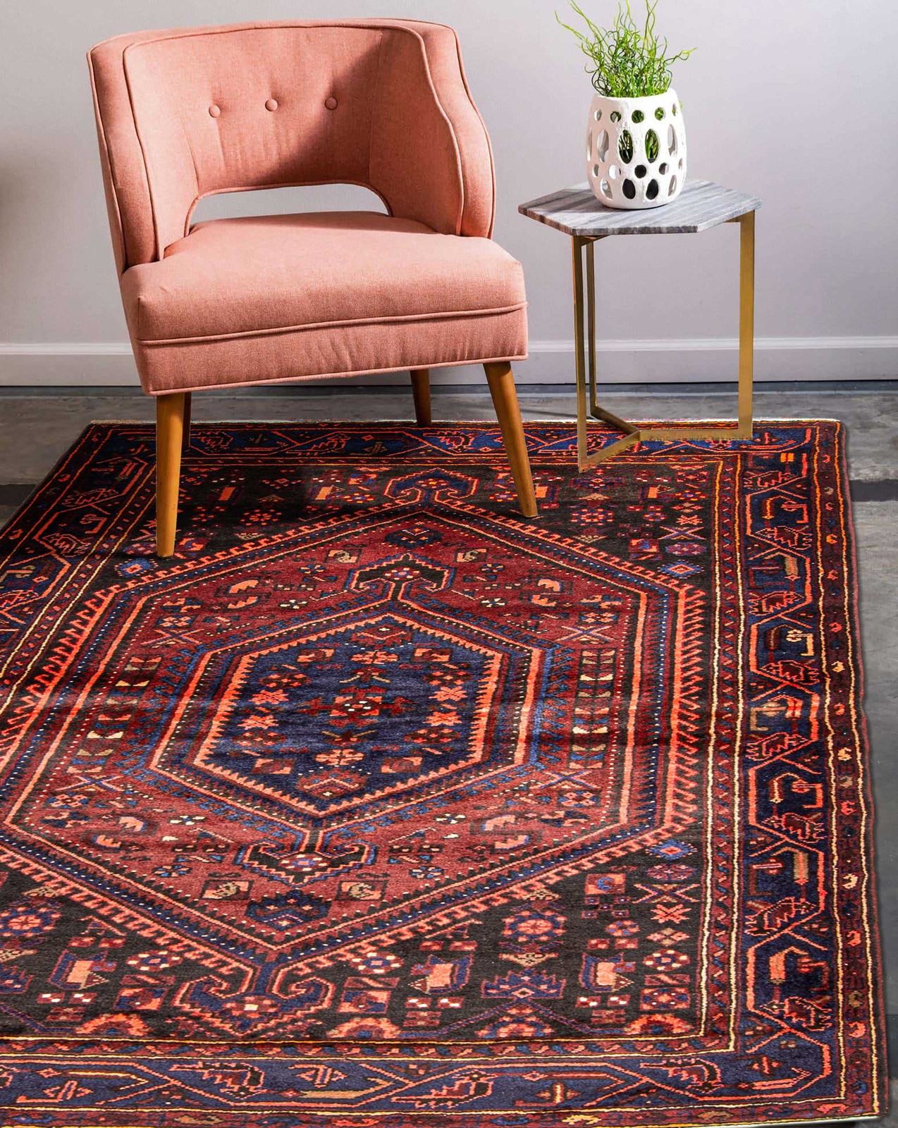 Vintage 5’2″ x 7’5″ Traditional Hand Knotted Vegetable Dye Wool Area Rug