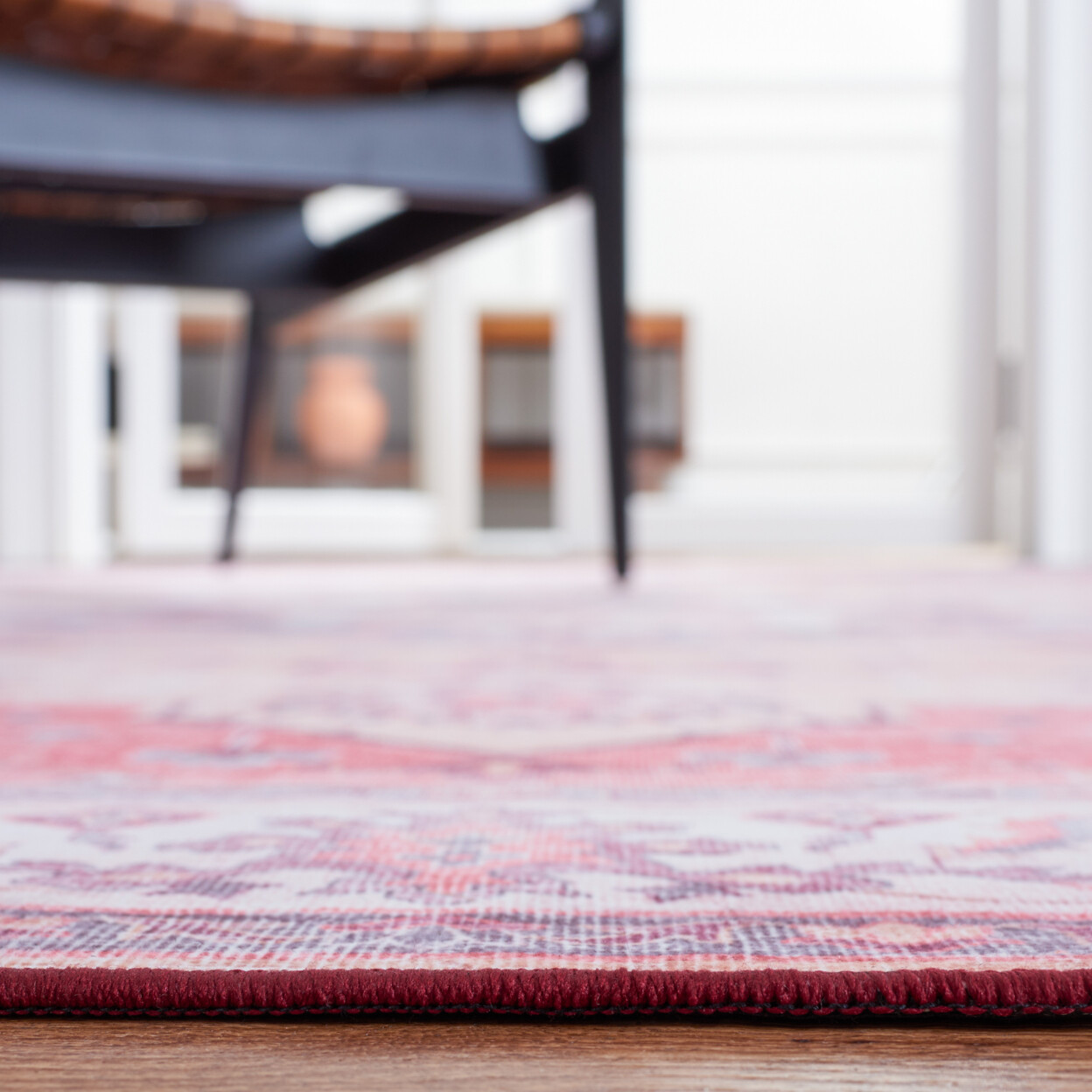 SAFAVIEH Tucson Collection TSN163P Rust / Beige Rug