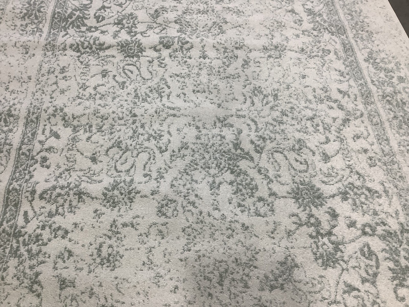 IVORY / SAGE 6′ X 8′ Back Stain Rug, Reduced Price 1172683385 ADR109V-68