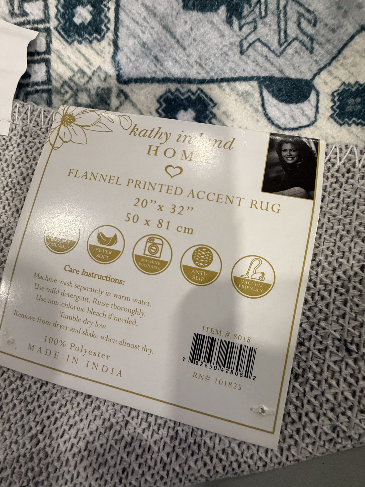KATHY IRELAND HOME FLANNEL PLUSH AREA RUG 20″X32″ – BLUE/WHITE/BEIGE