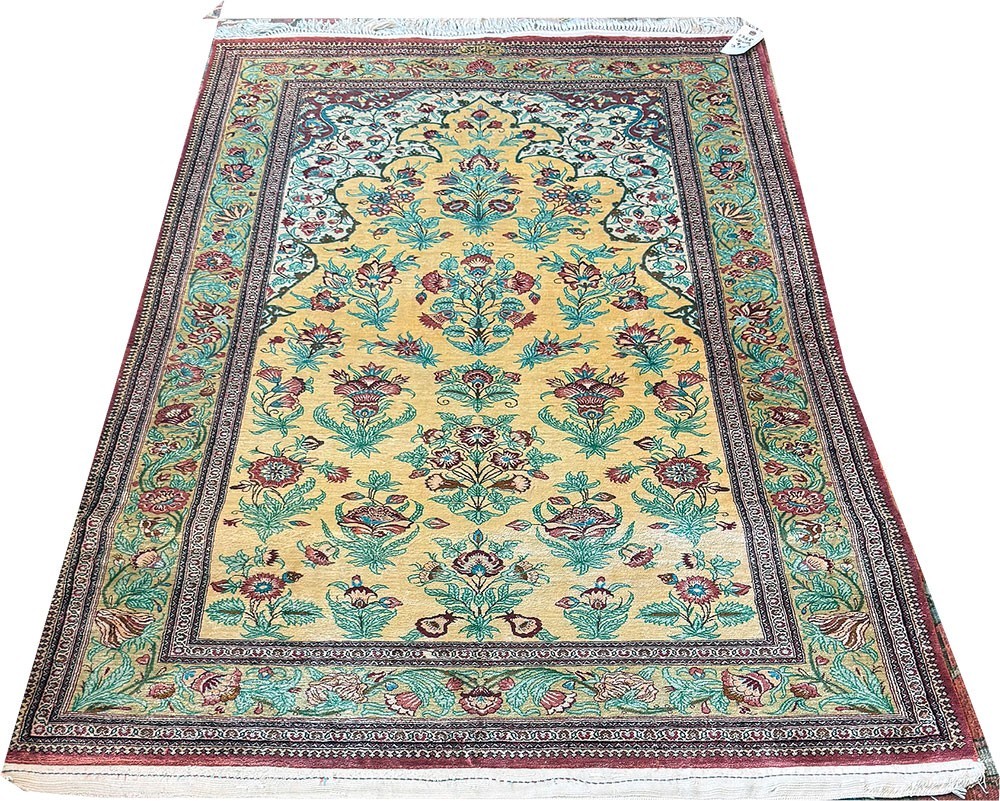 A Stunnung 100 Silk On Silk Signed Kum rug