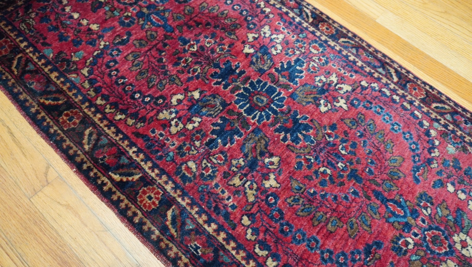 Antique Hand Knotted Saroukk 2′ x 4’3″ Wool Floral Red Oriental Rug