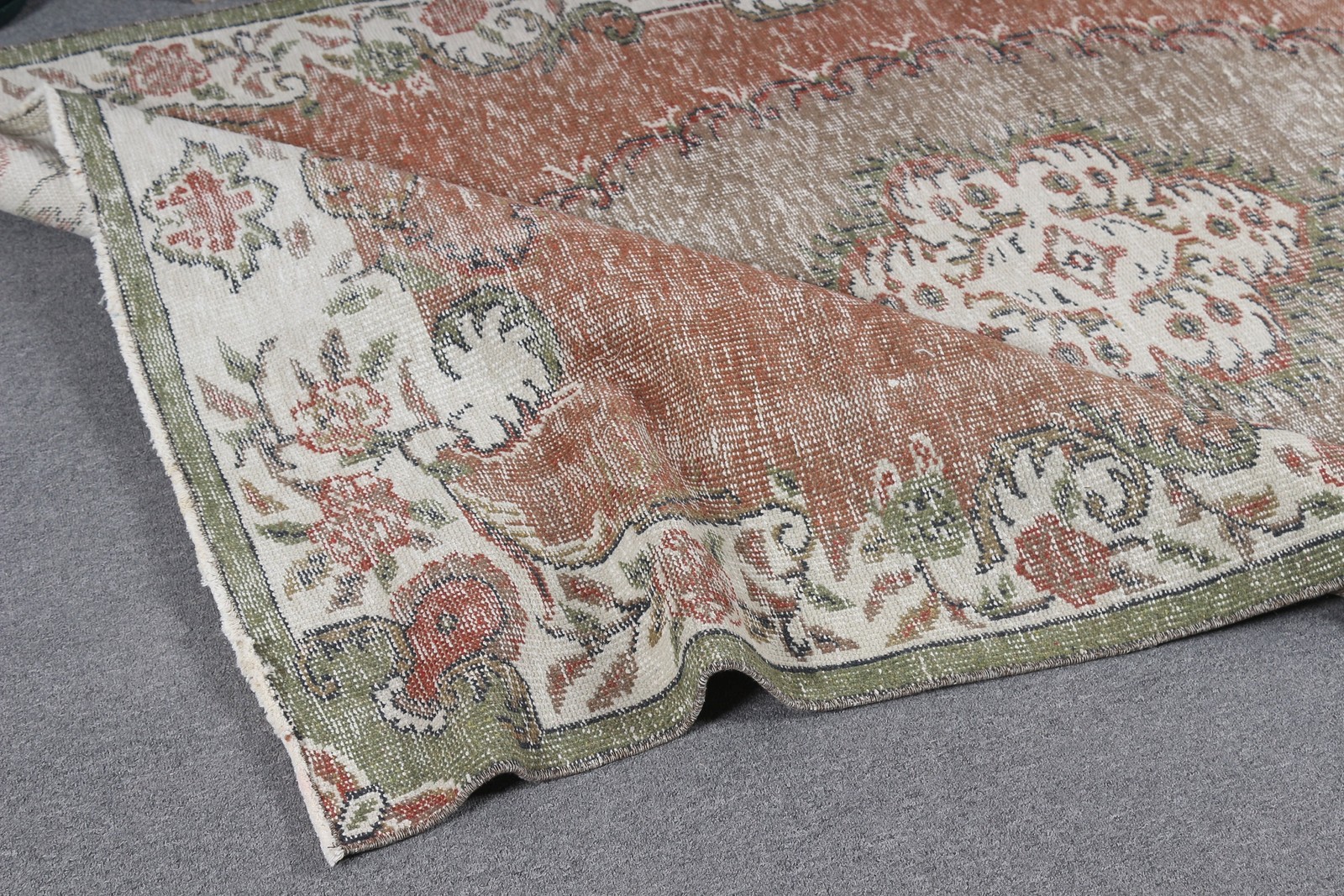 Turkish Vintage Rug 4,9×7,8 ft, Brown Area Floral Wool Rug