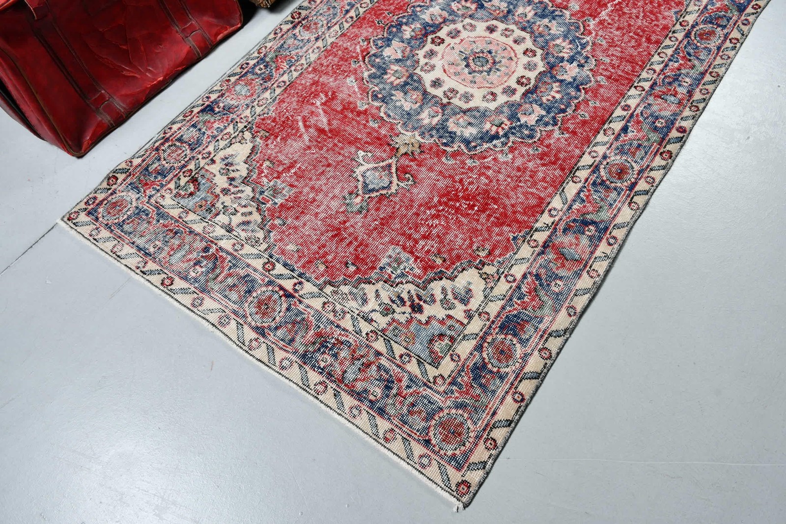 3,7×6,7 ft Vintage Rug, Red Camouflage Turkish Wool Rug
