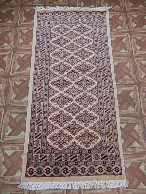 Tan – Flexible New Handmade 2×5 Traditional Inspired Rug B-77863