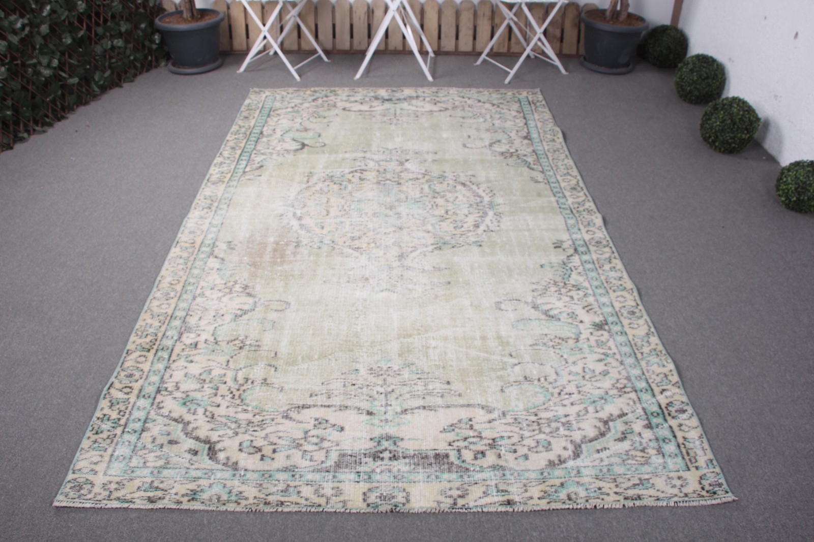 5,3×8,7 ft Large Turkish Rug, Green Polka dot Vintage Rug