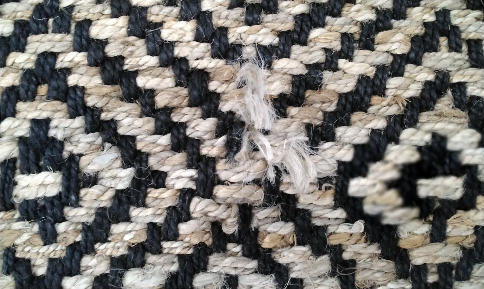 NATURAL / BLACK 5′ X 8′ Loose Threads Rug, Reduced Price 1172705432 NF181C-5
