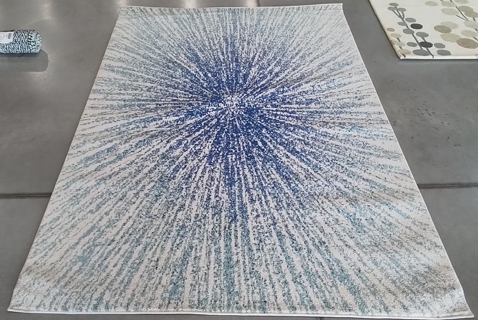 ROYAL / IVORY 5′-3″ x 7′-6″ Back Stain Rug, Reduced Price 1172773721 EVK228A-5