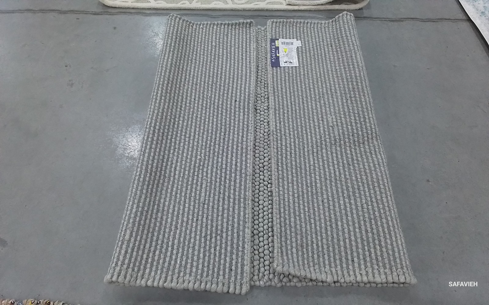 SILVER 4′-0″ x 6′-0″ Back Stain Rug, Reduced Price 1172797629 NAT620C-4
