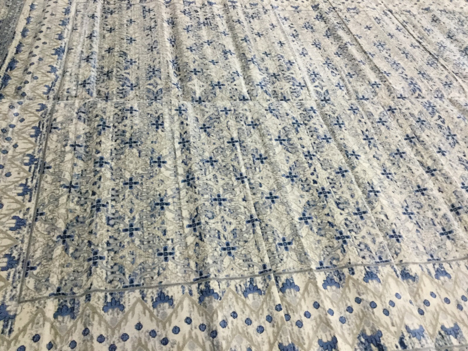 LIGHT GREY / BLUE 10′ X 13′ Back Stain Rug, Reduced Price 1172654324 BNT899G-10