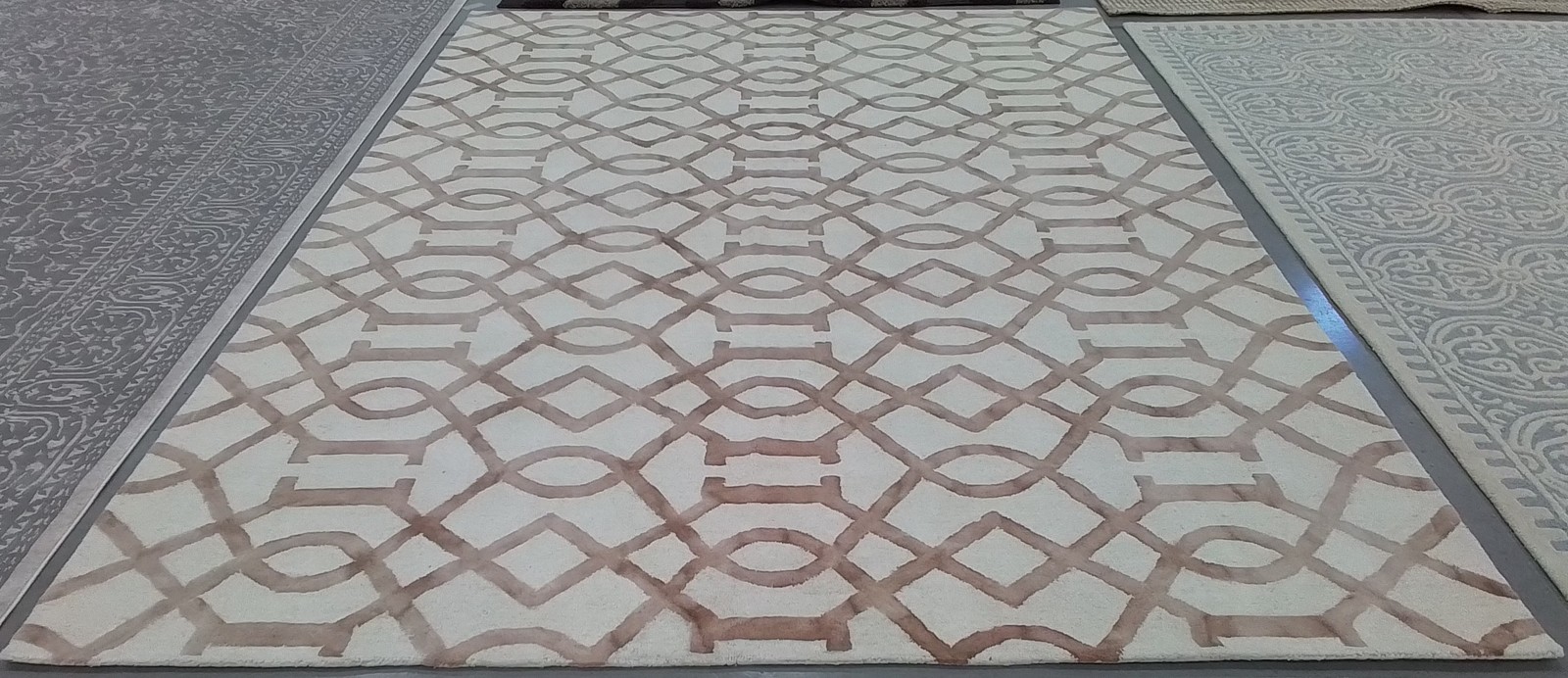 IVORY / CAMEL 9′-0″ x 12′-0″ Back Stain Rug, Reduced Price 1172791947 DDY712E-9