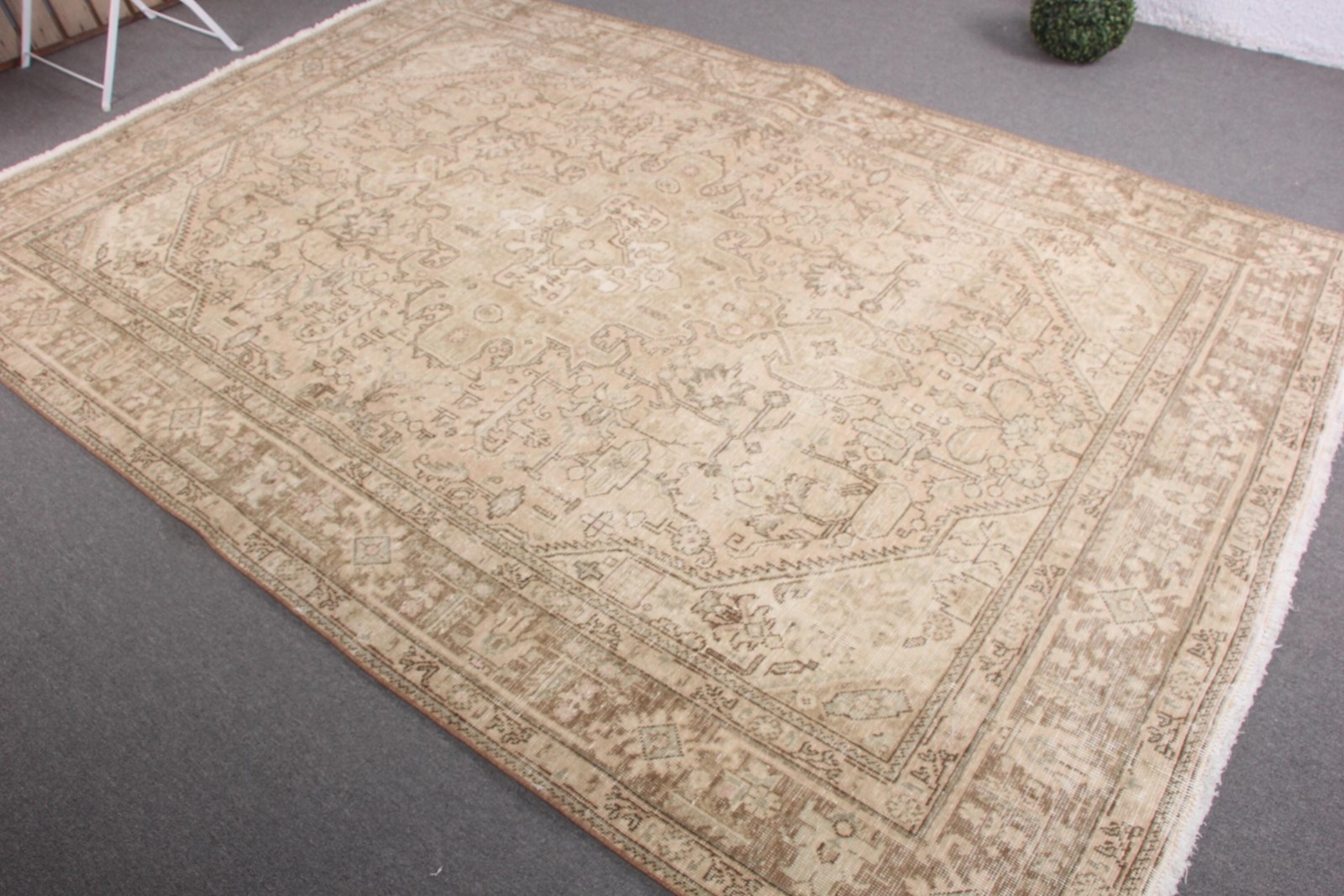 Vintage 6,46×9,3 ft Rug, Large Turkish Rug, Brown Floral Wool Rug