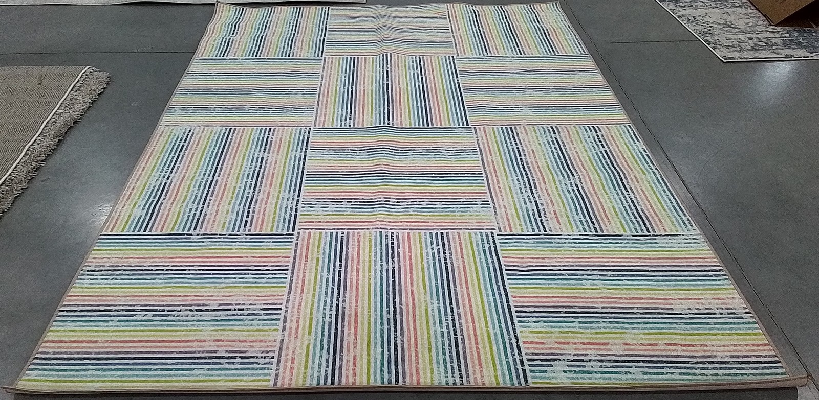 IVORY / BLUE 6′-7″ x 9′-0″ Back Stain Rug, Reduced Price 1172791210 KPH259A-6