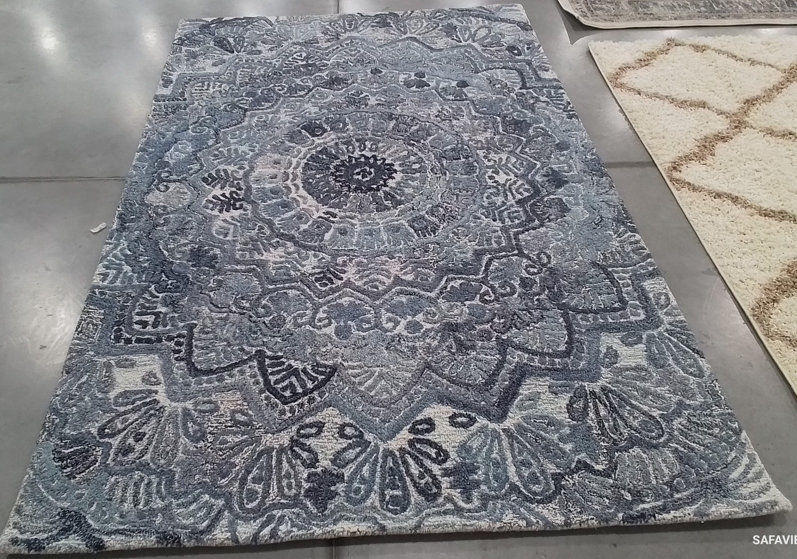 BLUE / IVORY 5′-0″ x 8′-0″ Back Stain Rug, Reduced Price 1172797803 MRQ110D-5