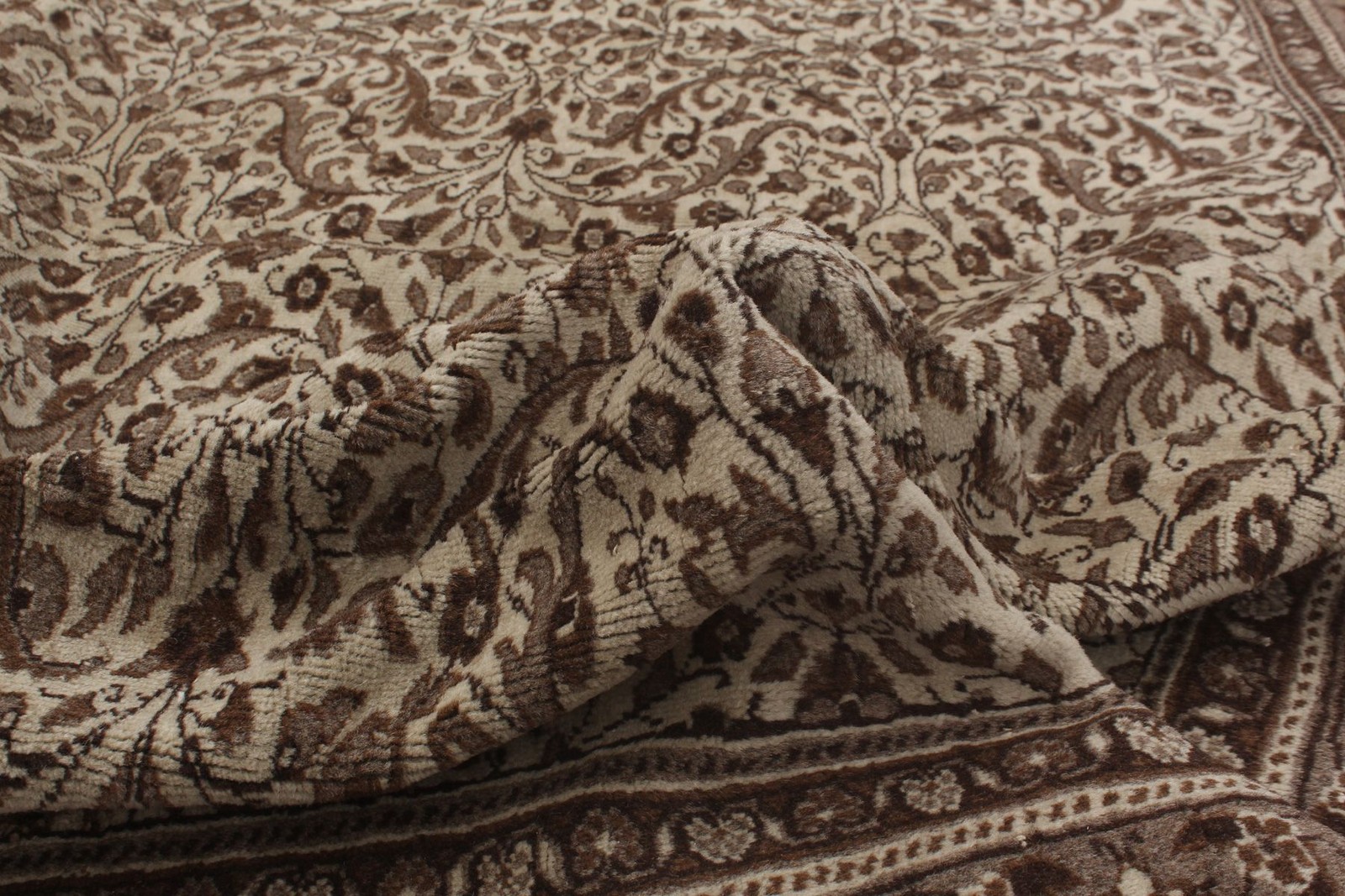Vintage Hand-Knotted Area Rug 6’5″ x 9’3″ Traditional Wool Carpet