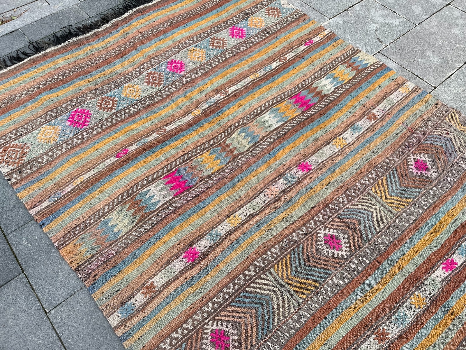 Vintage Turkish Kilim Rug 4.9×9.8 Handmade Wool Area Carpet Pink Boho Home Decor