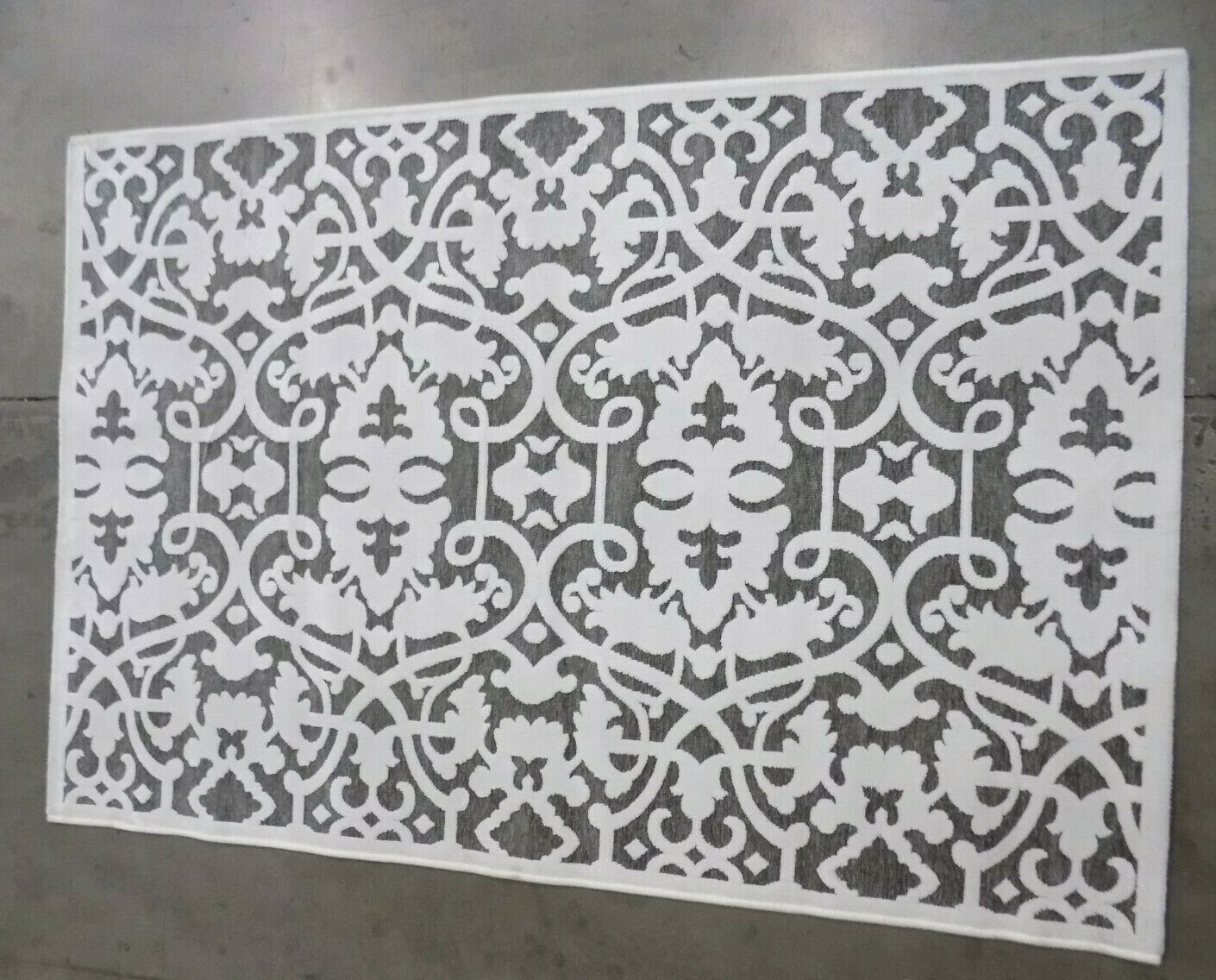 IVORY / DARK GREY 3′-1″ X 4′-7″ Stained Rug, Reduced Price 1172558921 PARB636C-3