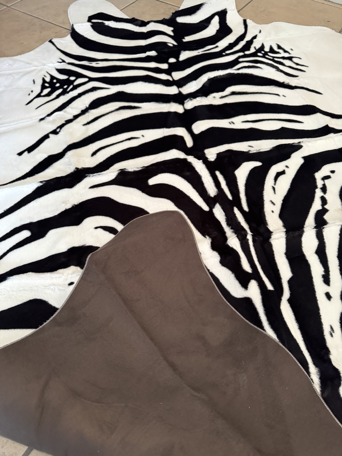 NEW SOFT Lux Big Zebra Area Rug 4.6 x 6 ft Faux Cowhide Fur ZOO Safari Wild Styl