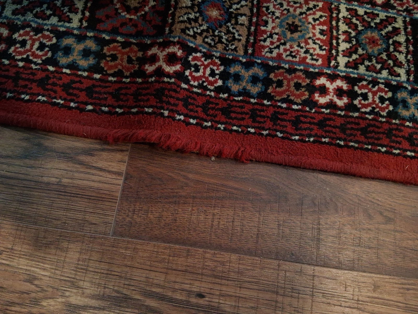 Vintage Hand-Knotted Pakistani Bokhara Rug – 5′ 2″ x 7′ 9″ (Circa 1970s)