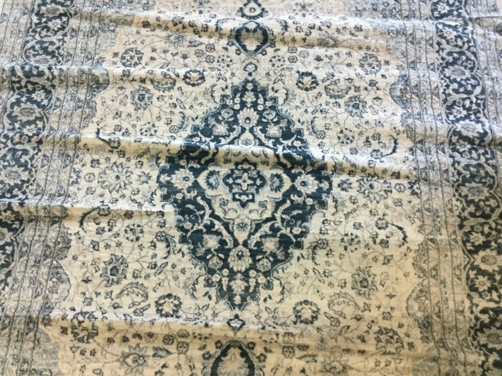 CREAM /DARK BLUE 5′-3″ X 7′-6″ Back Stain Rug, Reduce price 1172642838 ISA919A-5