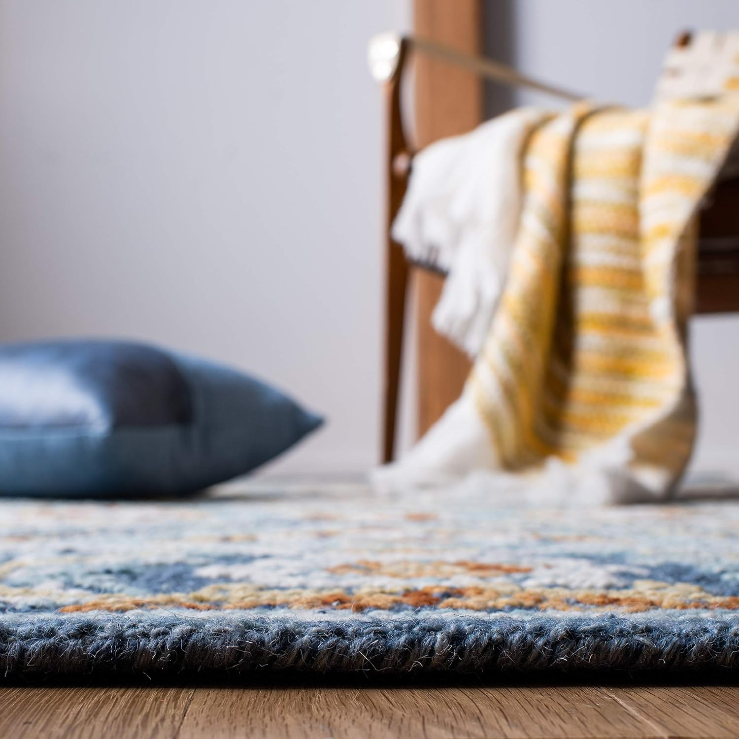 Blossom Collection 5′ x 8′ Handmade Navy & Yellow Wool Area Rug