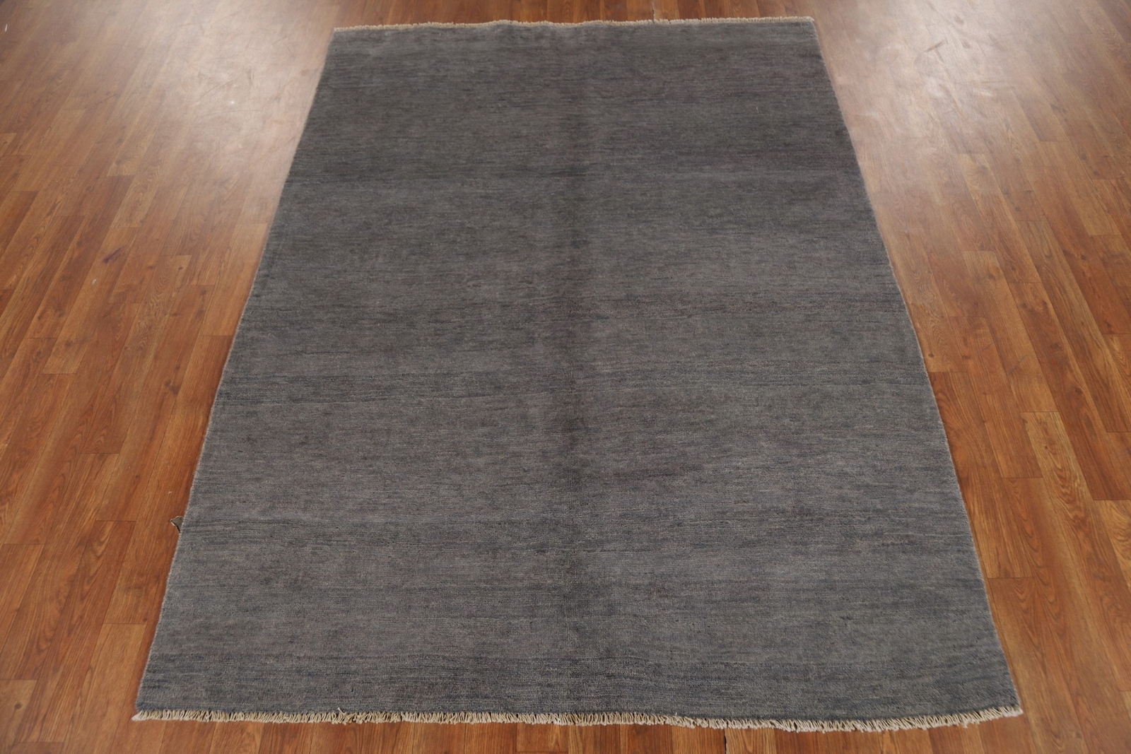 Versatile Gabbeh Solid Design Grey Wool Modern Foyer Rug Ideal for Any Room 5×7