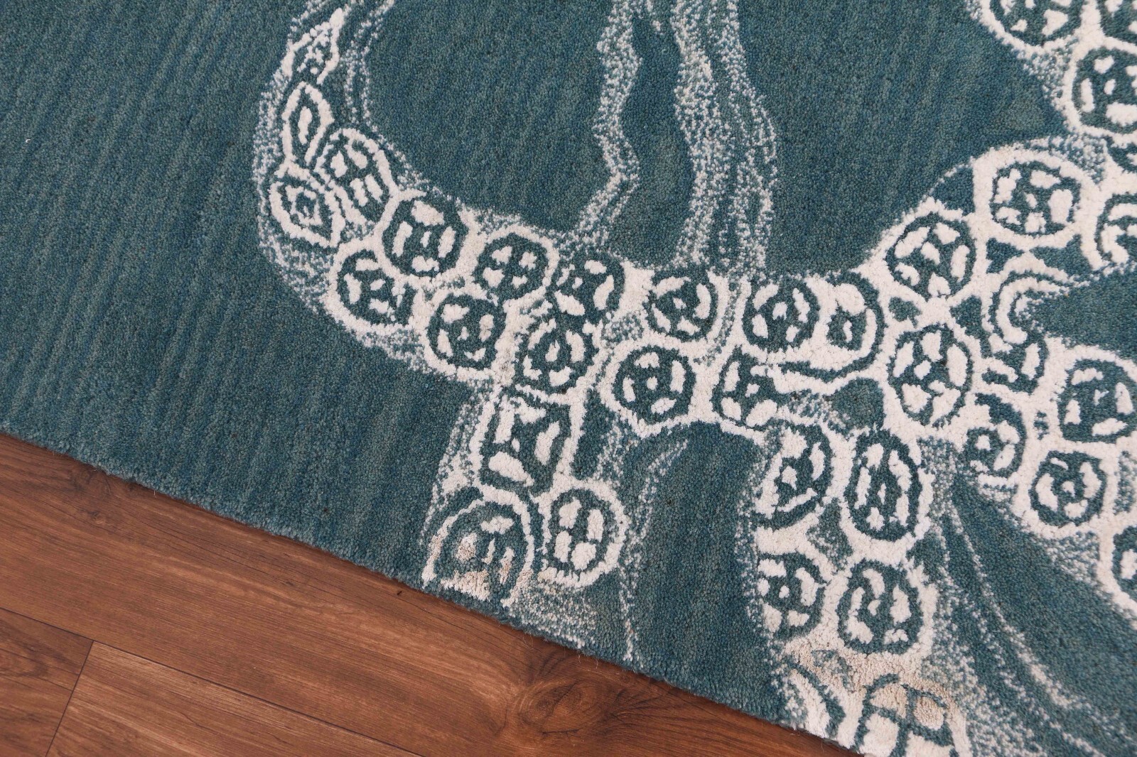 Woman weaver New Handmade octopus Tufted Woolen Carpet Without Tariff & Duty