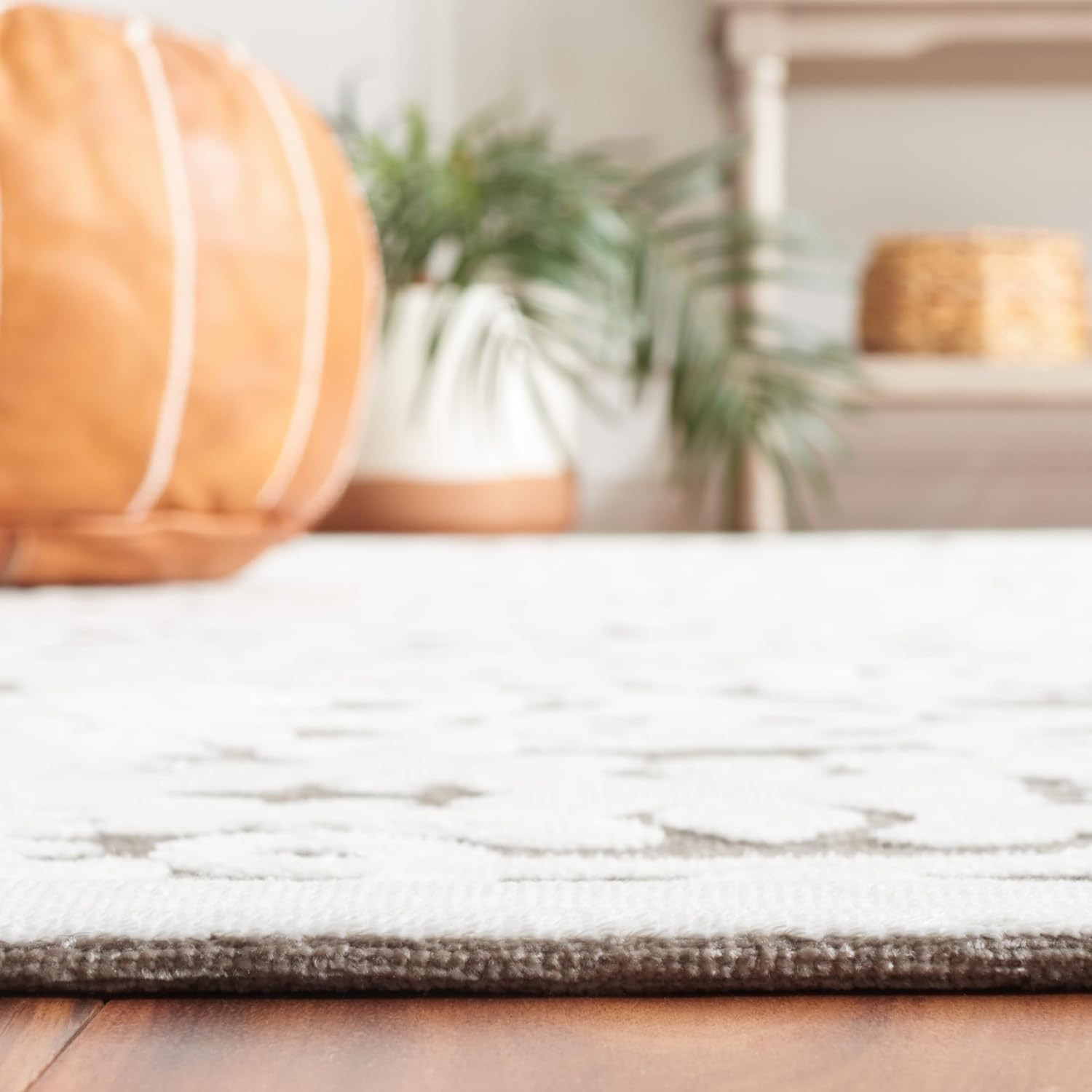 Paradise Collection 5′ X 7’5″ Area Rug – Ivory & Dark Grey Modern Design