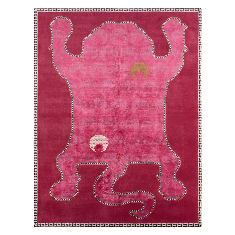 Handmade Rug with Bold Tiger Silhouette – Pink & Maroon Statement Design tufted