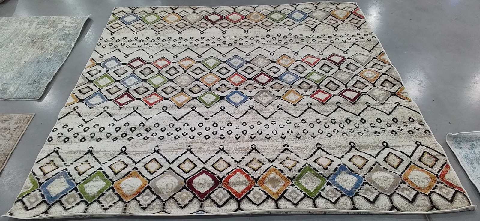 IVORY / MULTI 8′-0″ x 8′-0″ Back Stain Rug, Reduced Price 1172804611 AMS108K-8SQ