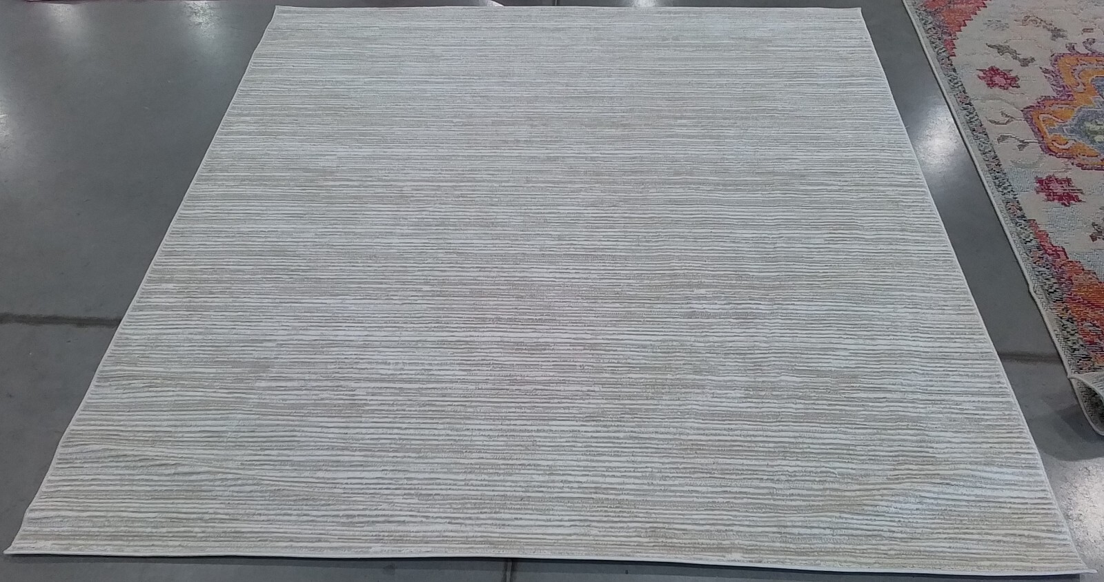 IVORY 6′-7″ x 6′-7″ Back Stain Rug, Reduced Price 1172775910 VSN606J-7SQ