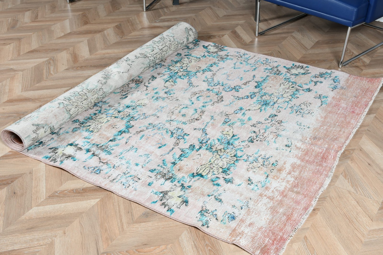 Vintage Rug, Large 4,9×9,1 ft Turkish Rug, Blue Pink Animal Print Wool Rug