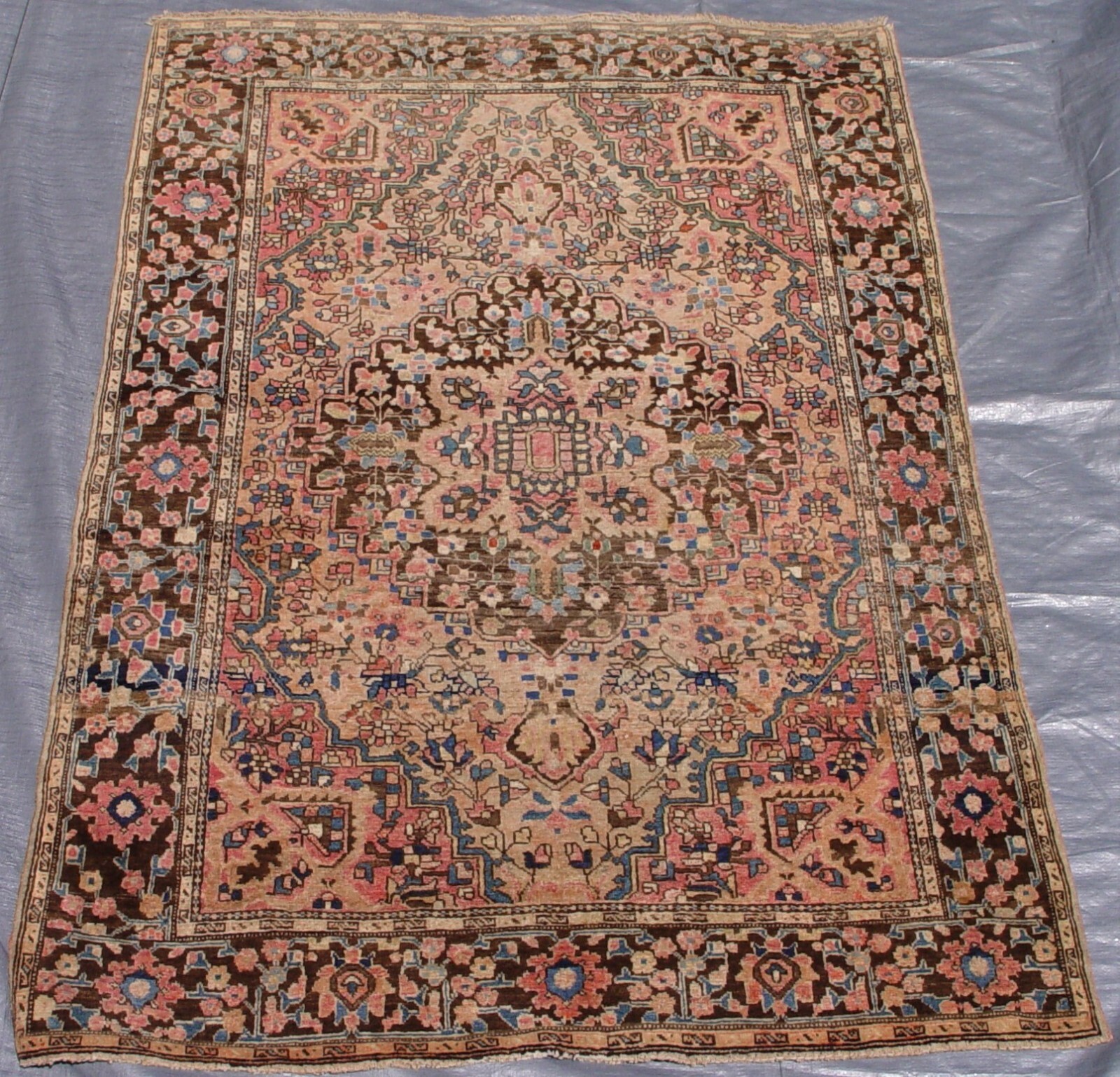 Magnificent Antique Saroukk Hand-Knotted Wool Oriental Rug Unique Colors 3’3″x5′