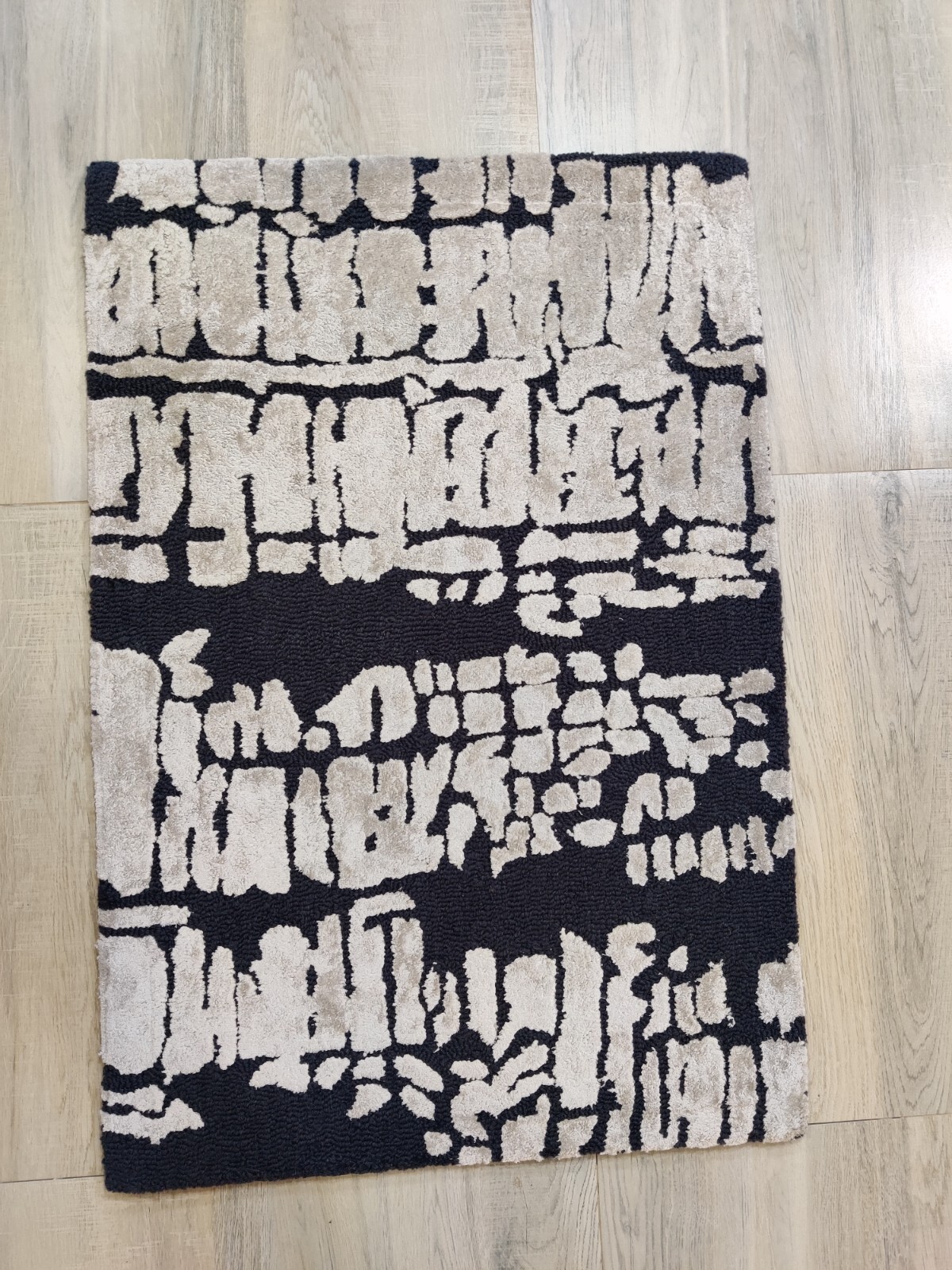 Wool Viscose 2 x 3 ft Hand Tufted Rug for Kids Teens Handmade Grey Loop-cut