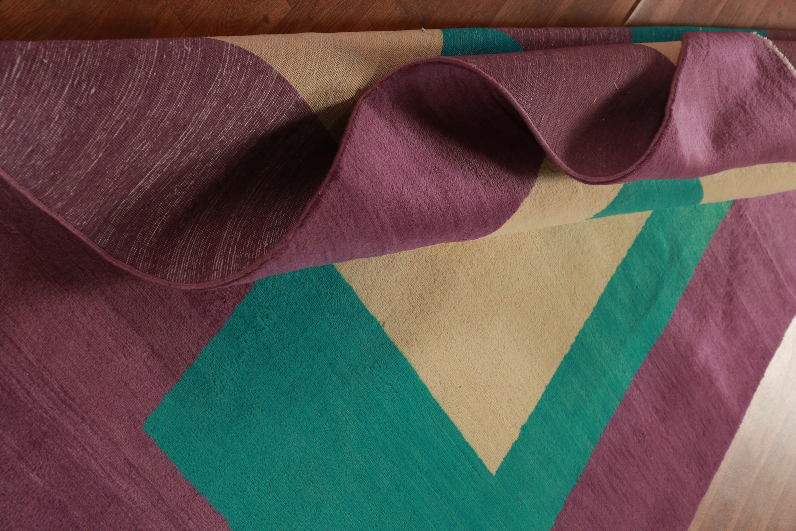 Elegant Handcrafted Modern Gabbeh Purple Wool Rug – Limited Edition” 5×7 ft