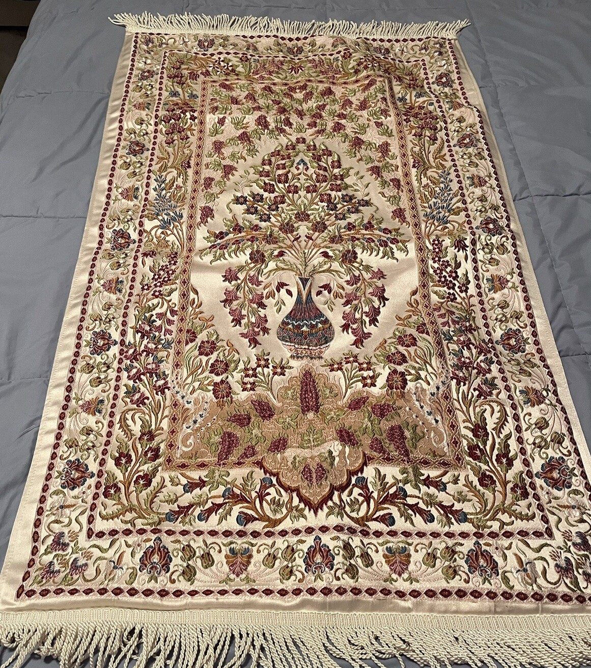 Khoja & Maarawi Tex Satiny Embroidered Rug 50”Lx 27”W Floral Fringe Lined Turkey
