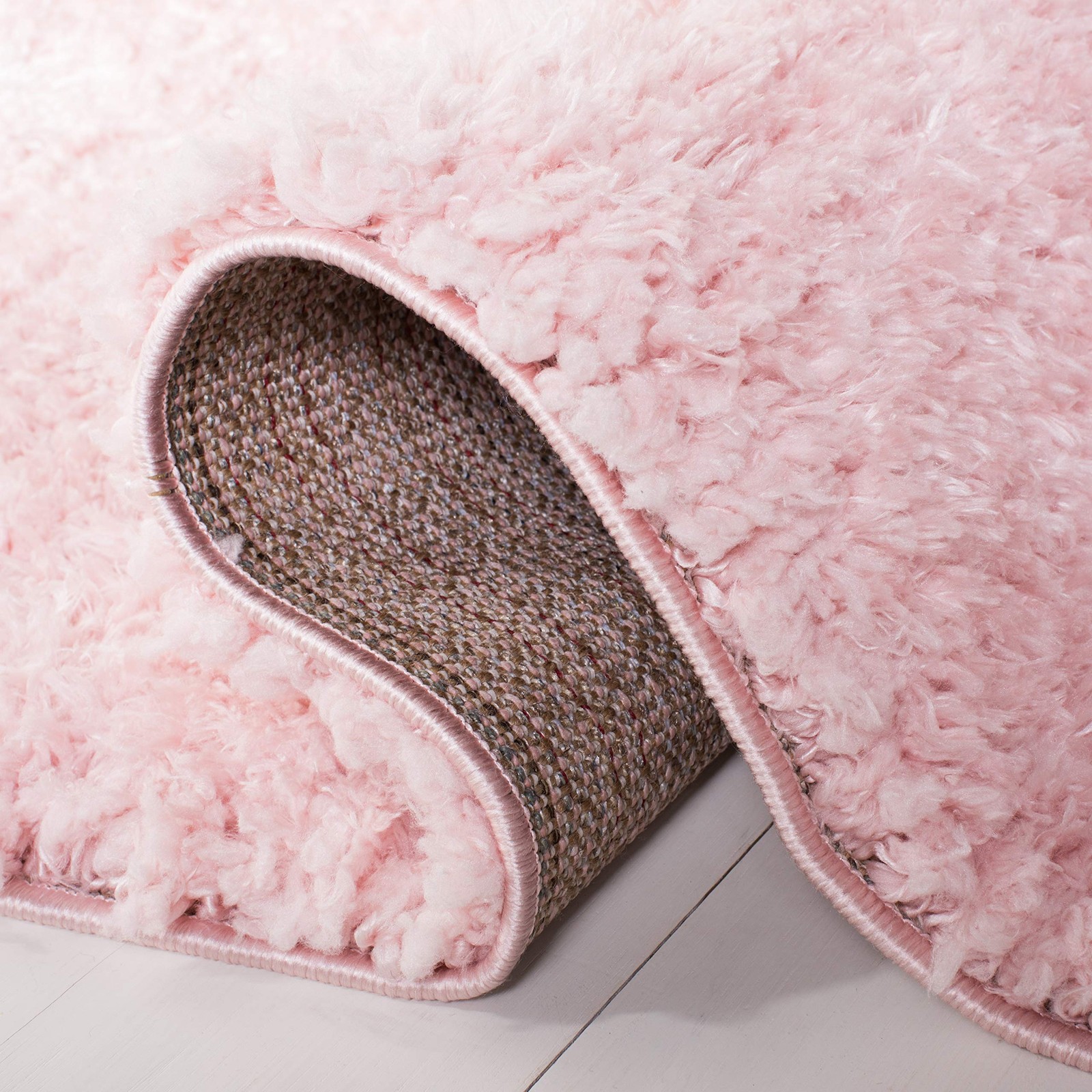 New SAFAVIEH Madrid Shag Collection Area Rug – 5’3″ x 7’6″, Blush, Solid Design