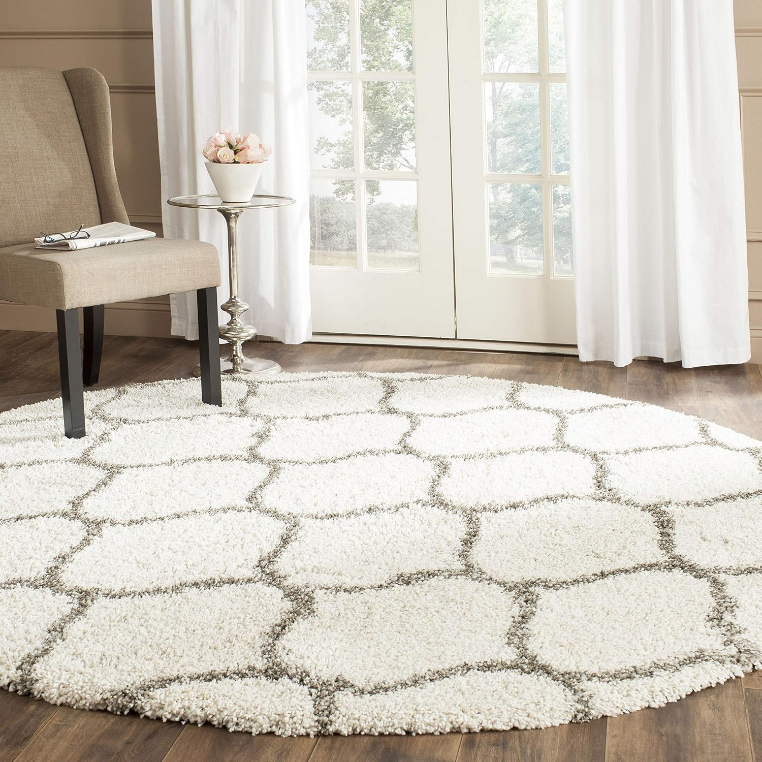 SAFAVIEH Hudson Shag Collection 3′ round Ivory/Grey SGH280A Moroccan Ogee Trelli