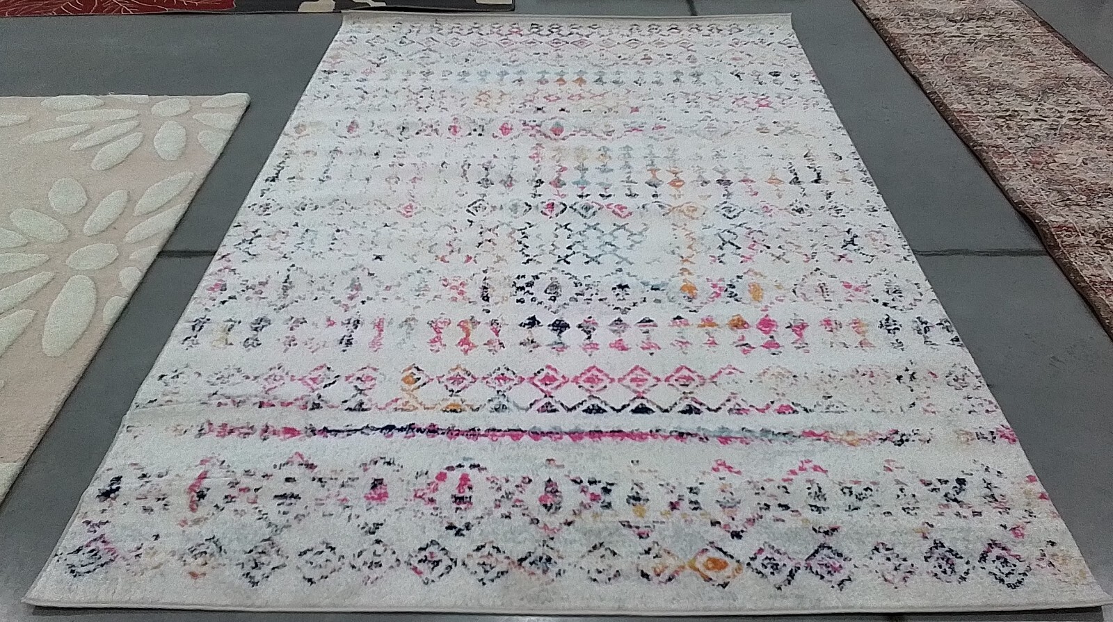 IVORY / GOLD 6′-0″ x 9′-0″ Back Stain Rug, Reduced Price 1172767374 TUL240F-6
