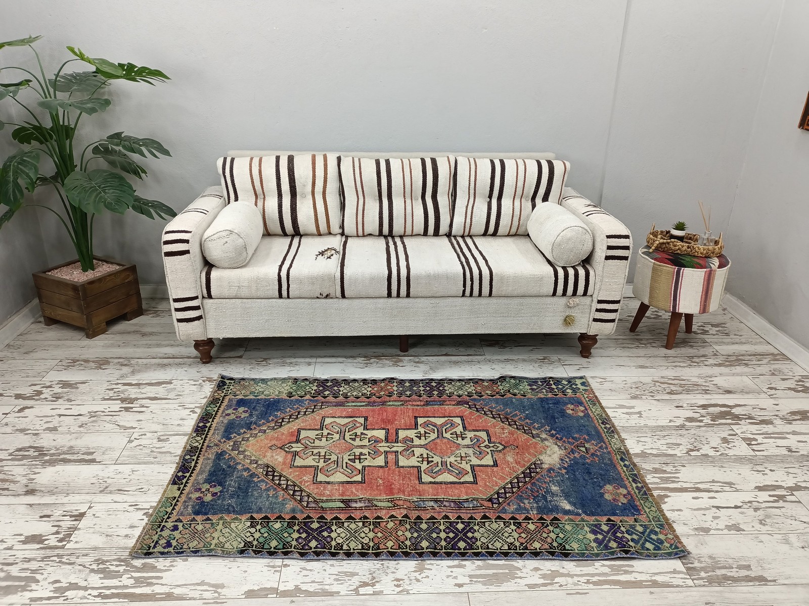Turkish Oushak Rug Vintage Handknotted Wool 3.5×5.5 Ft Pastel Decor
