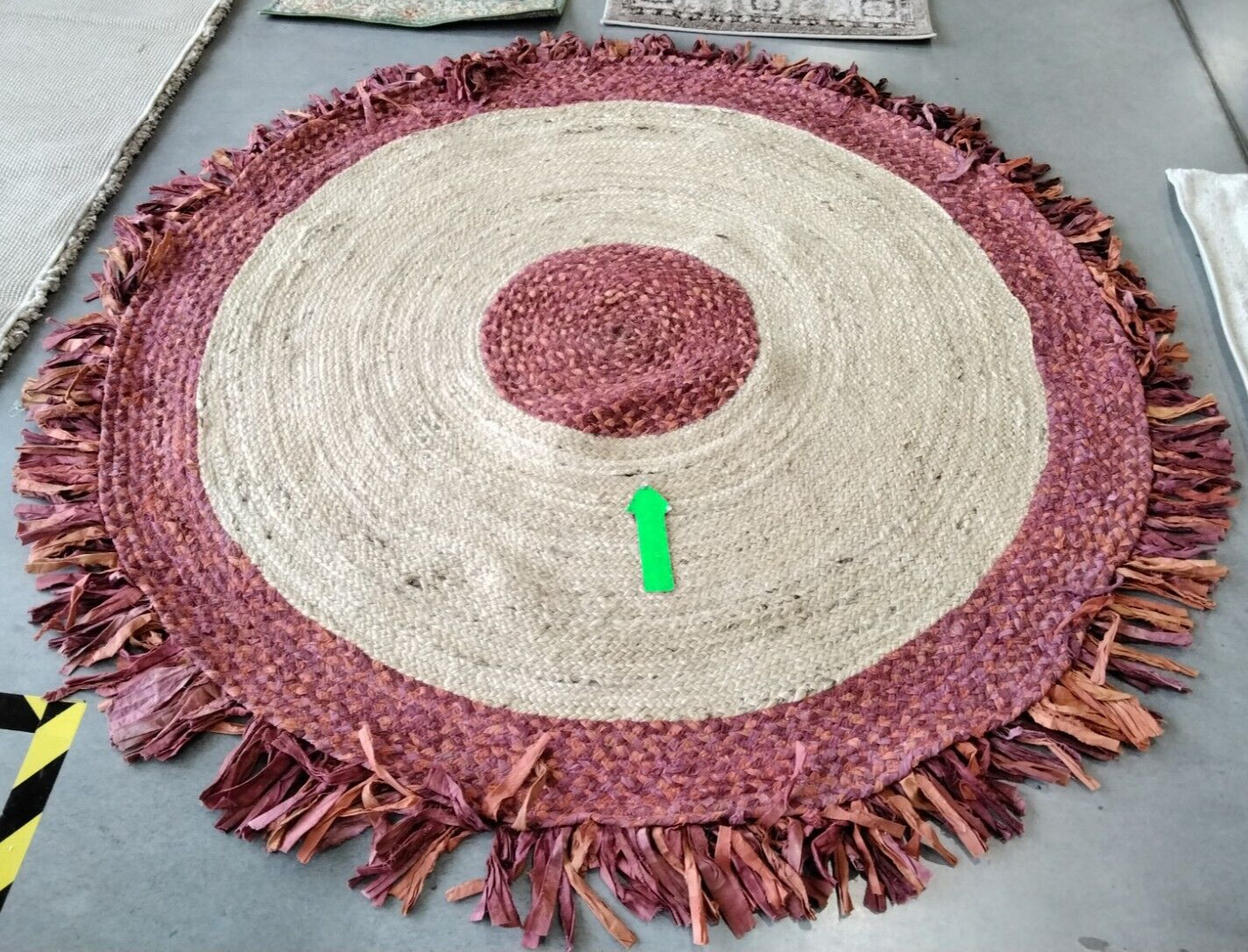 RED / NATURAL 6′ X 6′ Round Flaw in Rug, Reduced Price 1172734247 CAP212Q-6R