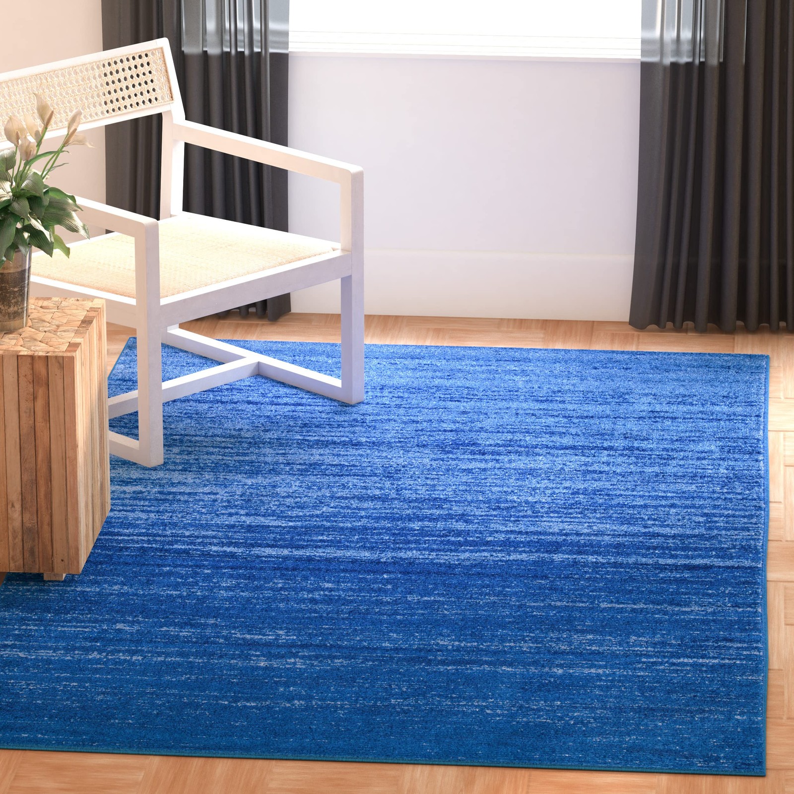 SAFAVIEH Adirondack 3×5 Area Rug – Modern Ombre Light Blue & Dark Blue