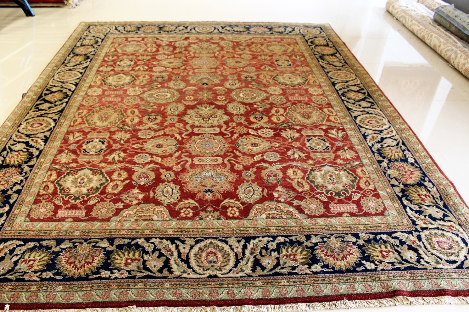 Genuine Hand-Woven 100% Wool Pile Oldworld by Safavieh 8’x10′ MUST BUY Brand New
