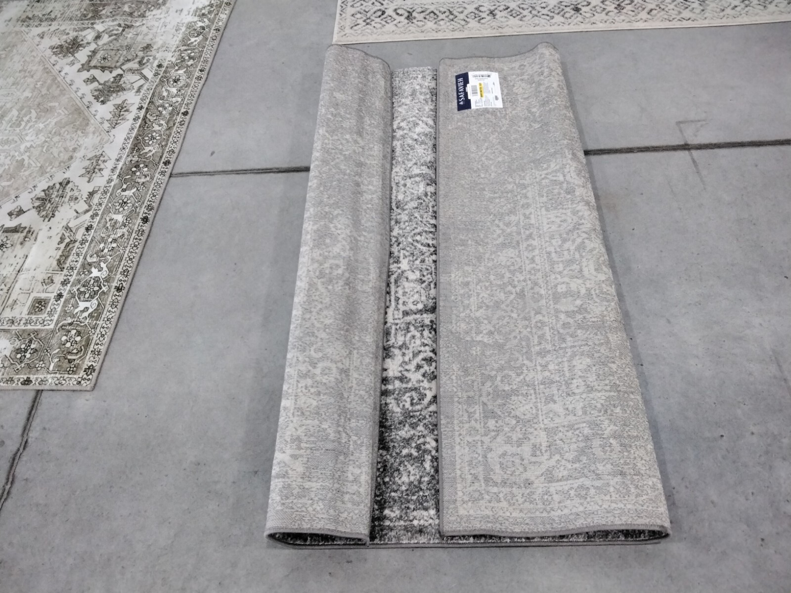 SILVER / IVORY 5′-3″ X 5′-3″ Flaw in Rug, Reduced Price 1172740737 EVK256S-5SQ
