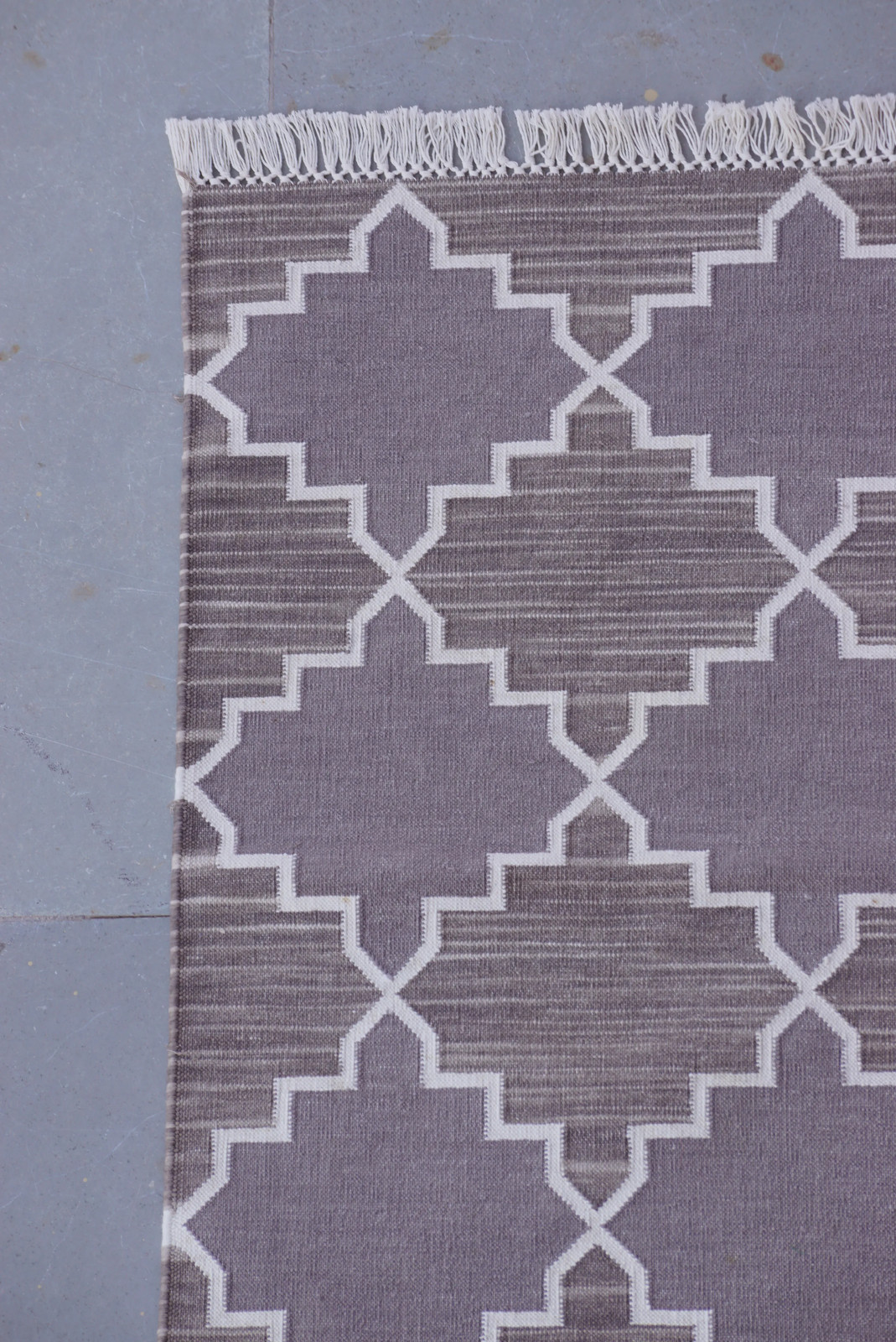 Rugmoda Cotton Gray White Trellis Geometric 4×6 ft Living Room Area Rug